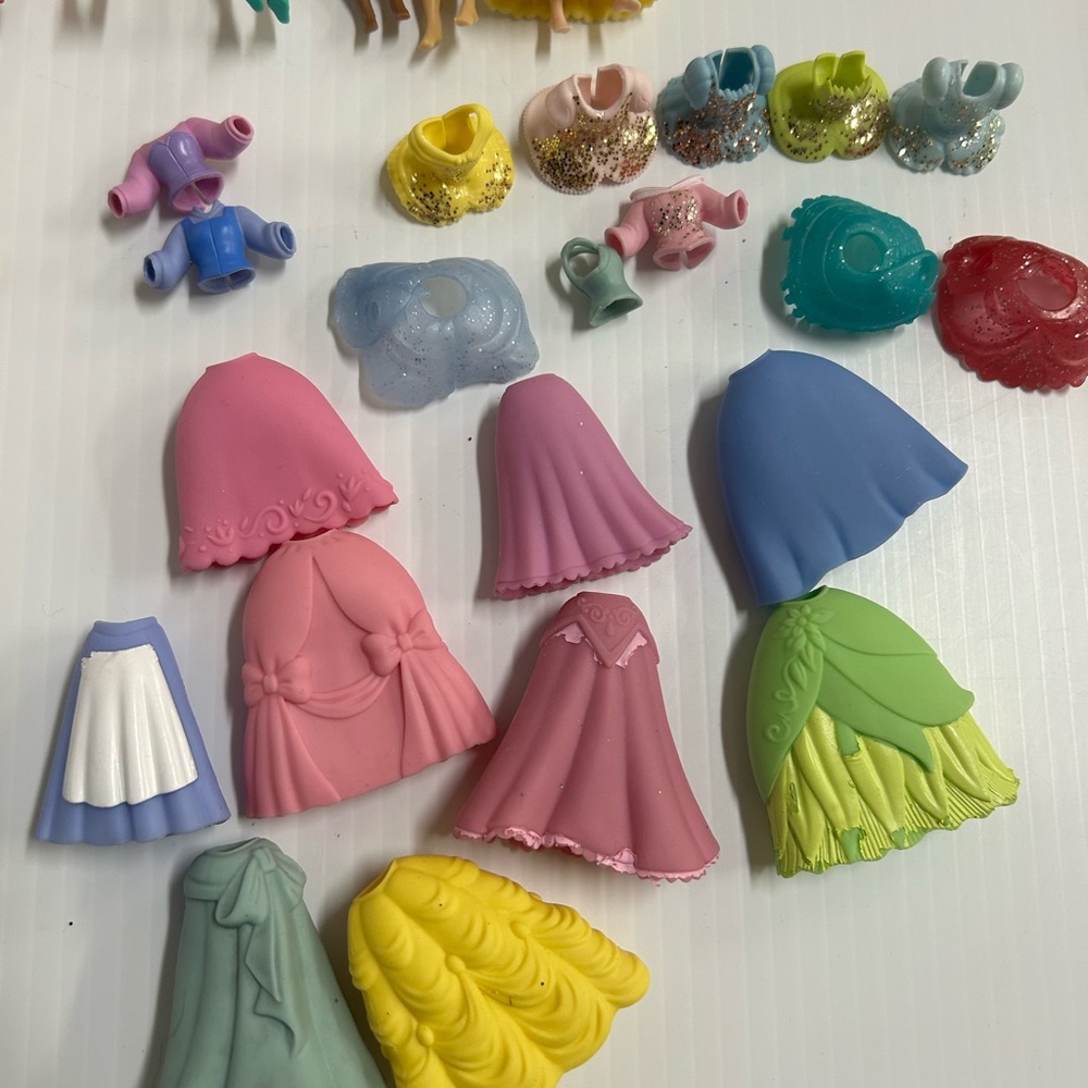 Disney Princess Little Kingdom 10 dolls clothing Extras lot Polly style - Picture 8 of 8